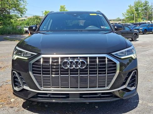 Used 2023 Audi Q3 2.0T Premium AWD/4WD image 2