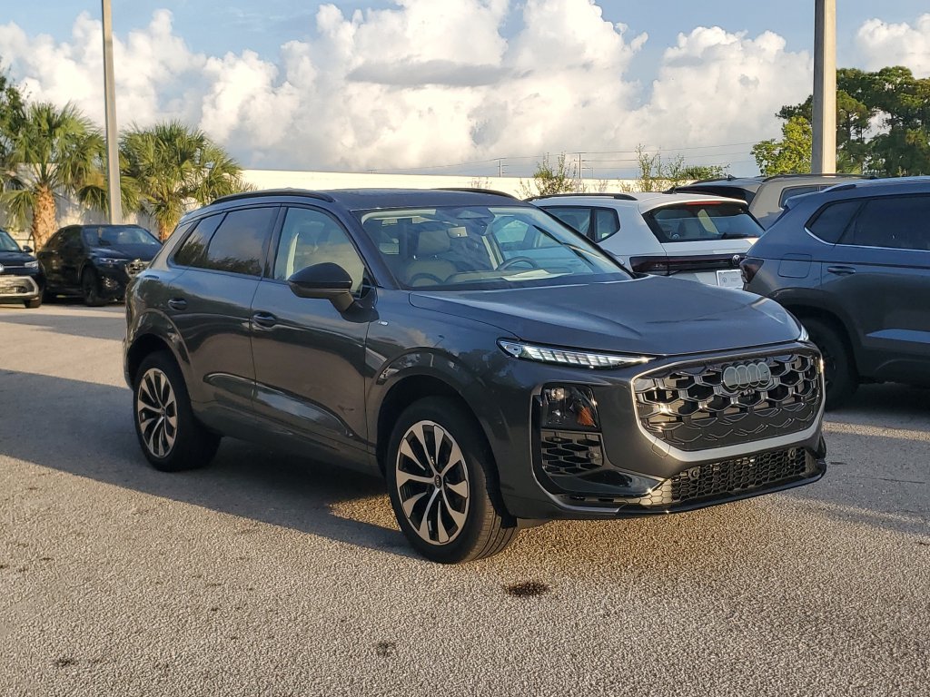 New 2026 Audi Q3 quattro 2.0T AWD/4WD image 2
