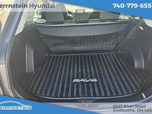 Used 2022 Toyota RAV4 XLE w/ Convenience Package AWD/4WD image 23