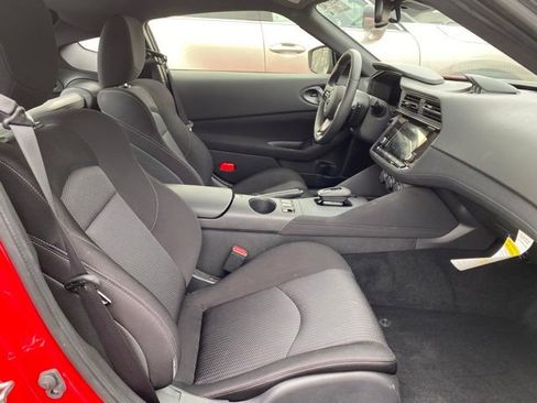 Certified 2025 Nissan Z Sport w/ Floor Mat Package RWD image 4