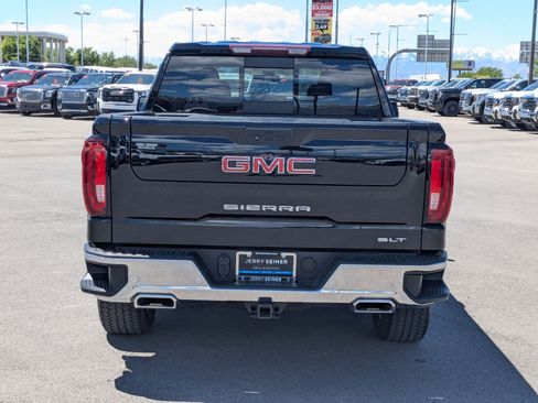 Used 2022 GMC Sierra 1500 SLT AWD/4WD image 4