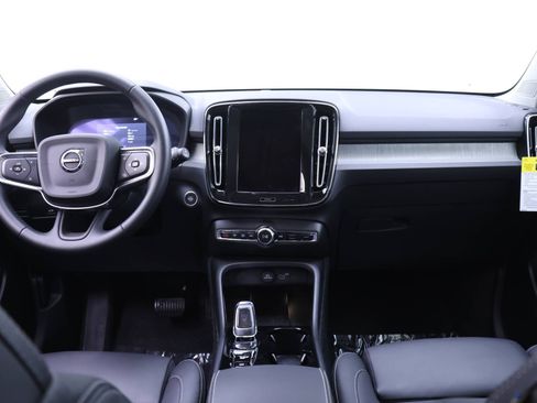 Certified 2026 Volvo XC40 B5 Plus w/ Protection Package Premier image 8