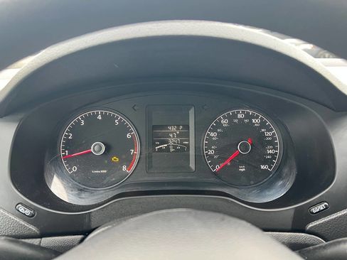 Used 2013 Volkswagen Jetta S image 2