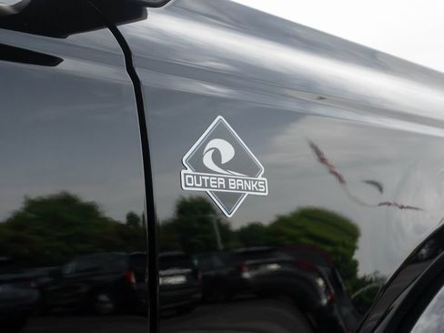 Used 2024 Ford Bronco Outer Banks AWD/4WD image 12