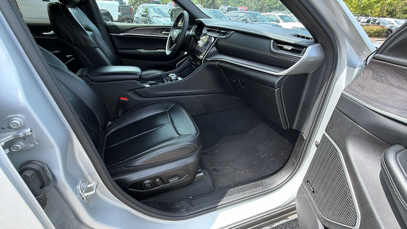 Used 2024 Jeep Grand Cherokee Limited 4xe AWD/4WD image 19