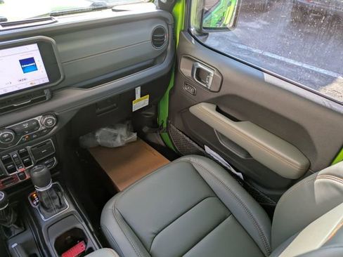 New 2026 Jeep Gladiator Mojave image 16