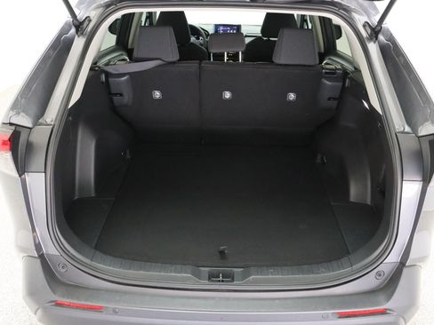 Used 2024 Toyota RAV4 LE FWD image 28