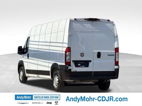 Used 2024 RAM ProMaster 2500 w/ Convenience Group FWD image 5