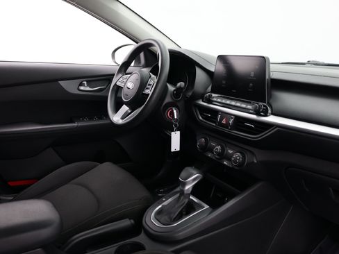 Used 2021 Kia Forte LXS FWD image 31