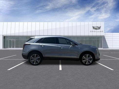 Certified 2024 Cadillac XT5 Premium Luxury w/ LPO, Floor Liner Package AWD/4WD image 2