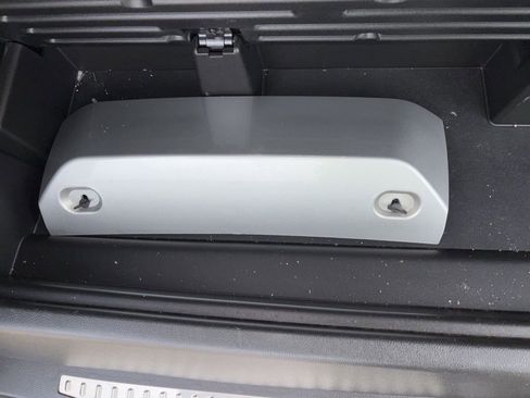 Used 2016 GMC Yukon SLT w/ Open Road Package image 32