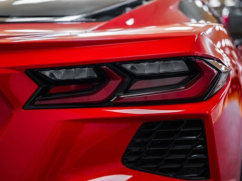 Used 2020 Chevrolet Corvette Stingray Coupe w/ 1LT RWD image 9