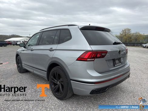 Used 2023 Volkswagen Tiguan SE R-Line image 3