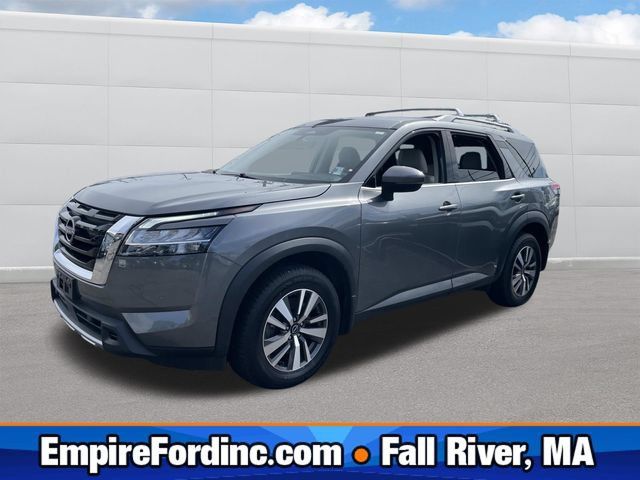 Used 2024 Nissan Pathfinder SL AWD/4WD image 1