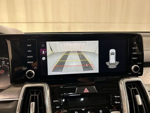 Certified 2022 Kia Sorento SX image 15