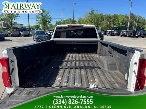 Used 2024 Chevrolet Silverado 3500 LT w/ Convenience Package image 25