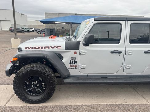 Certified 2022 Jeep Gladiator Mojave w/ Trailer Tow Package image 10