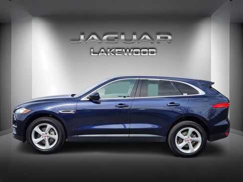 Used 2019 Jaguar F-PACE Premium image 2