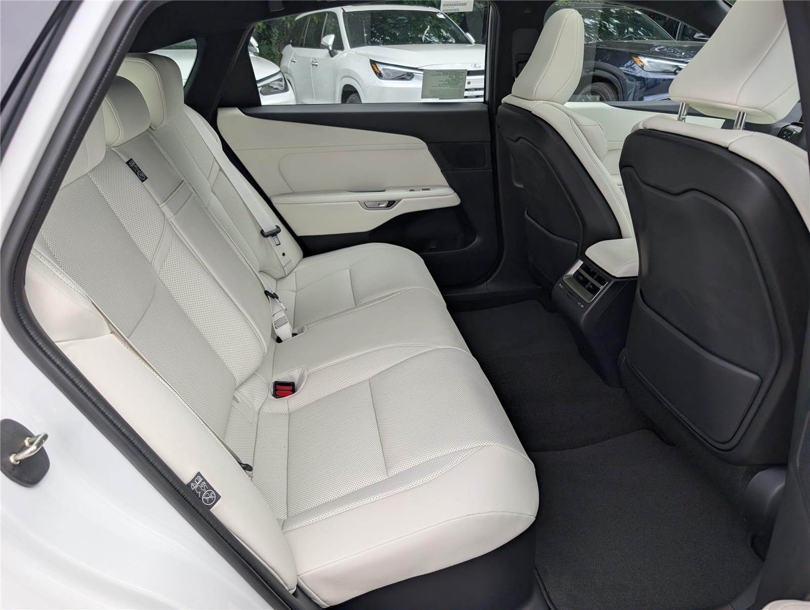 New 2026 Lexus ES 500e w/ Convenience Package AWD/4WD image 8