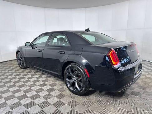 Used 2023 Chrysler 300 Touring L w/ Popular Equipment Group image 5