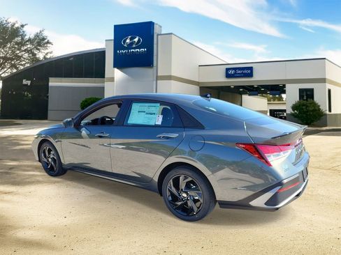 Used 2026 Hyundai Elantra Sport w/ Cargo Package image 3