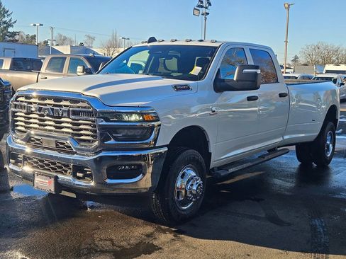 New 2026 RAM 3500 Tradesman AWD/4WD image 3