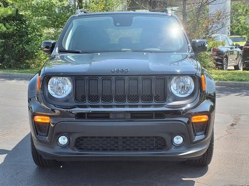 Certified 2023 Jeep Renegade Altitude image 6
