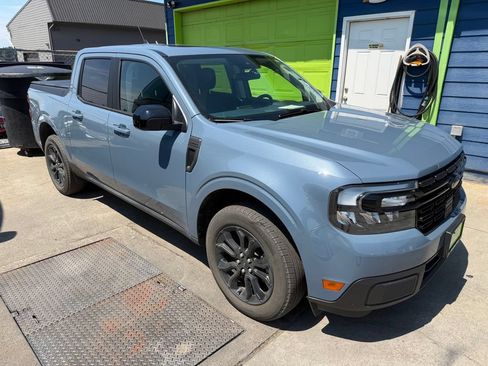 Used 2024 Ford Maverick Lariat w/ Black Appearance Package FWD image 4