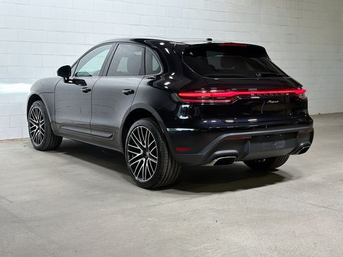 Certified 2026 Porsche Macan AWD/4WD image 3