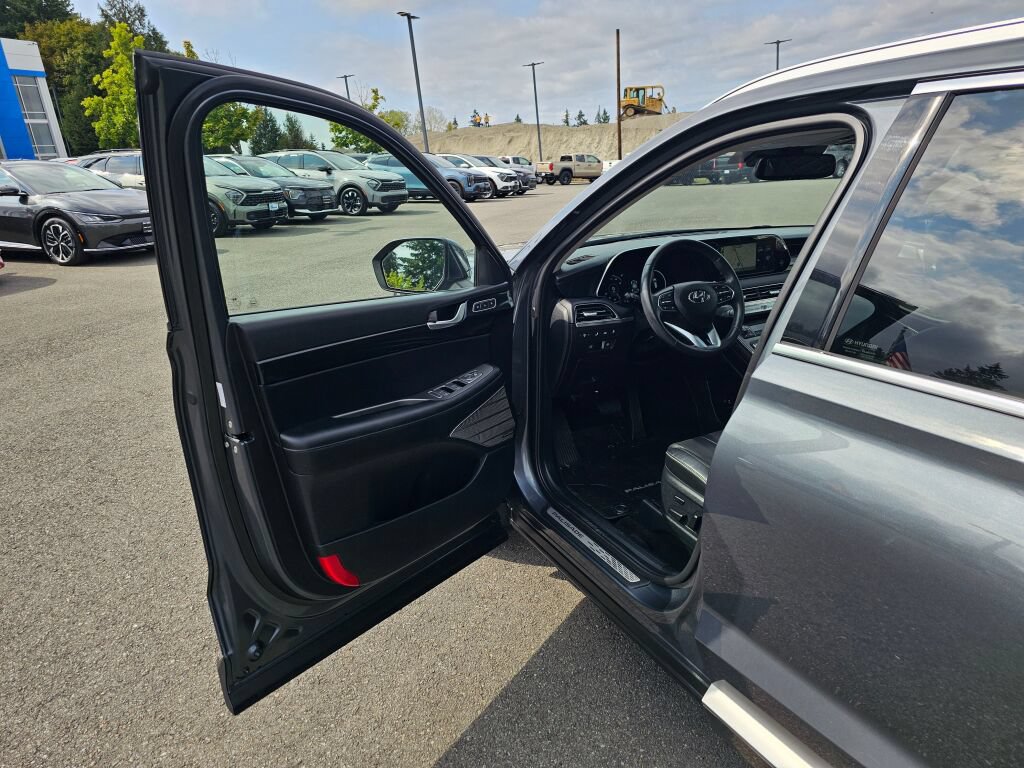 Used 2021 Hyundai Palisade Limited w/ Winter Package AWD/4WD image 21