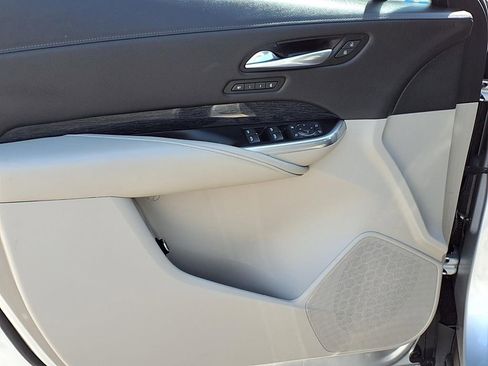 Used 2021 Cadillac XT4 Premium Luxury FWD image 23