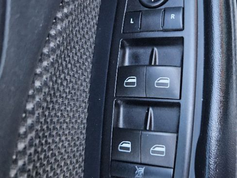 Used 2015 Dodge Dart SXT image 17