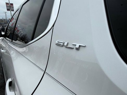 Used 2020 GMC Acadia SLT w/ Trailering Package image 11