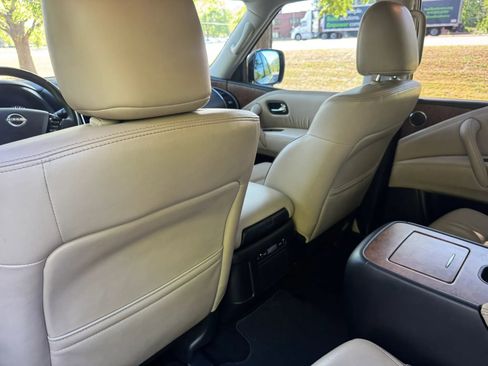 Used 2023 Nissan Armada SL w/ Captain's Chairs Package RWD image 18