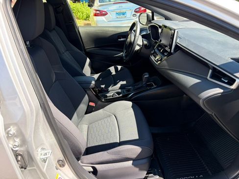 Used 2019 Toyota Corolla SE FWD image 25