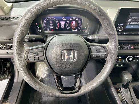 Used 2023 Honda Accord LX image 10