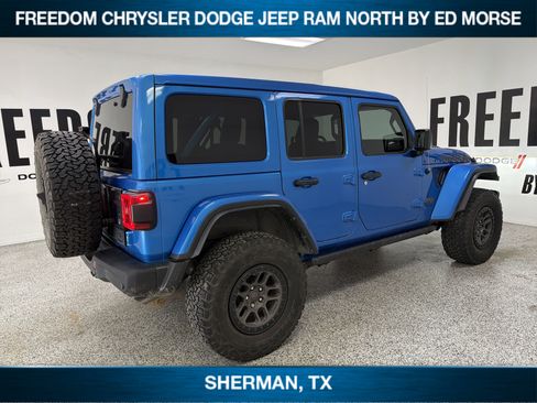 Used 2022 Jeep Wrangler Unlimited Rubicon w/ Xtreme Recon 35" Tire Package AWD/4WD image 4
