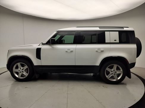 Used 2023 Land Rover Defender 110 SE AWD/4WD image 2
