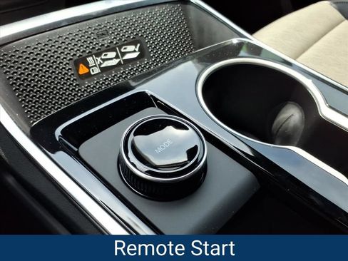 New 2026 Chevrolet Equinox LT w/ Convenience Package II FWD image 9