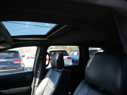 Used 2020 Jeep Grand Cherokee Altitude image 9