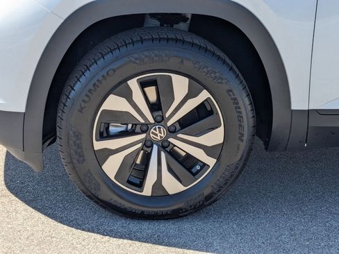 New 2026 Volkswagen Atlas Cross Sport SE image 10