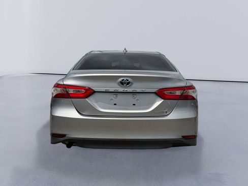 Used 2019 Toyota Camry LE w/ Sunroof Package FWD image 4