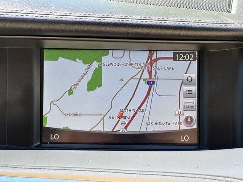 Used 2017 INFINITI QX30 Premium w/ Navigation Package FWD image 17
