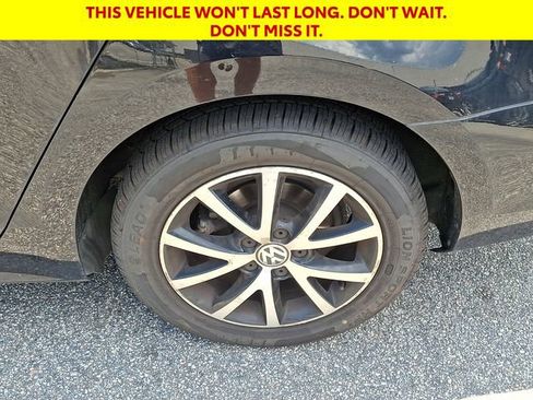 Used 2017 Volkswagen Jetta SE FWD image 9