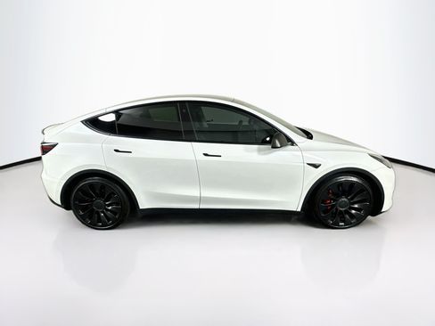 Used 2022 Tesla Model Y Performance AWD/4WD image 10