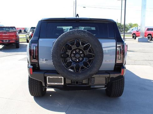 New 2025 GMC Hummer EV 2X image 4