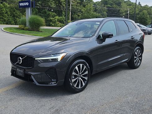 Used 2024 Volvo XC60 B5 Plus w/ Protection Package Premier AWD/4WD image 24