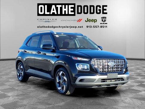 Used 2022 Hyundai Venue SEL image 8