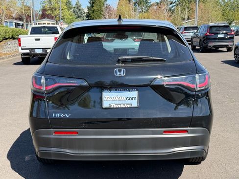 Used 2023 Honda HR-V LX image 7