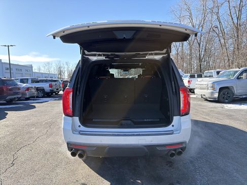 Used 2023 GMC Yukon Denali Ultimate image 37